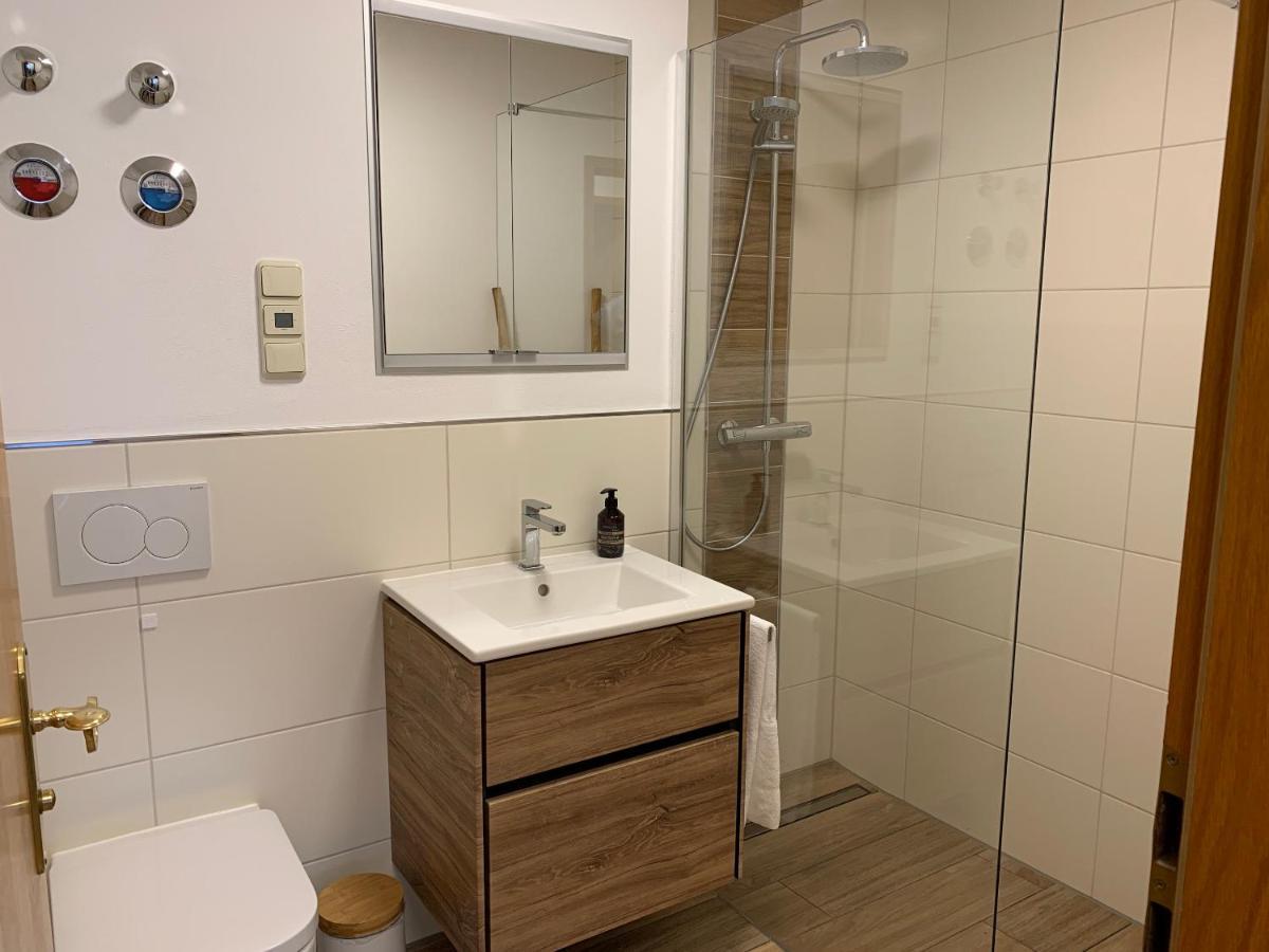Ferienwohnung Theresa 프리엔암치엠시 외부 사진