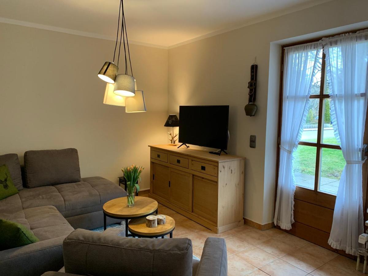 Ferienwohnung Theresa 프리엔암치엠시 외부 사진